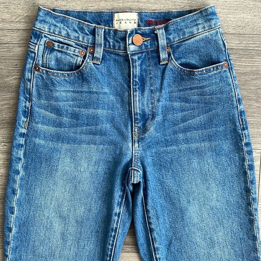 Alice + Olivia Fabulous 70s Bootcut Jeans Best Interest Blue Frayed Hem 24 Waist - Picture 6 of 12